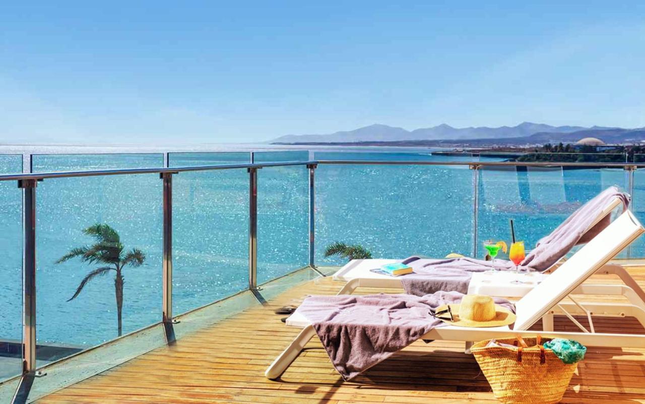 Arrecife Gran Hotel & Spa Екстер'єр фото A glass balustrade