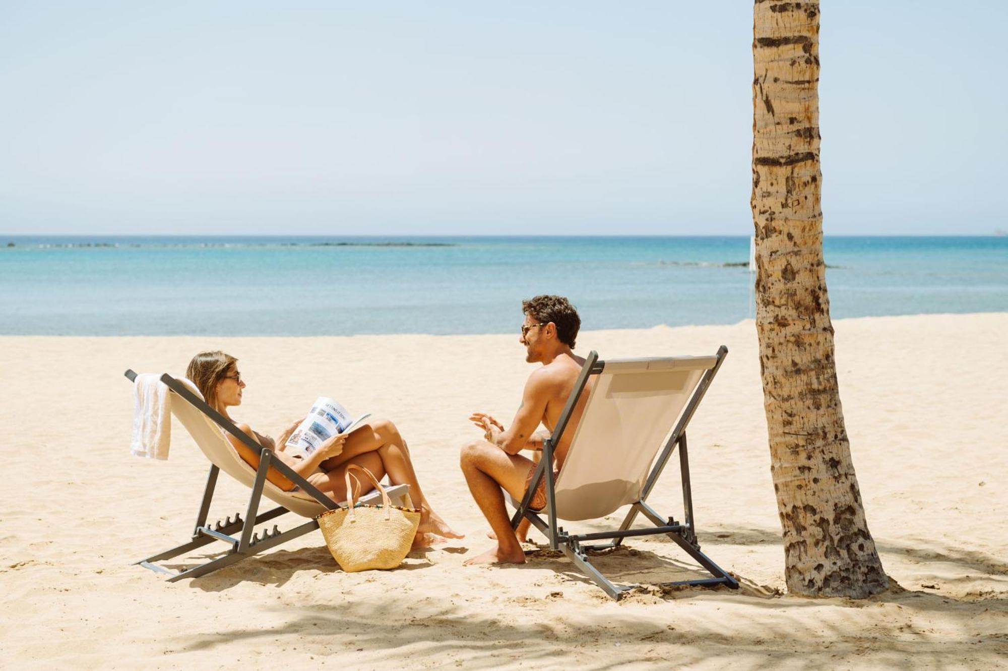 Arrecife Gran Hotel & Spa Екстер'єр фото Beach chairs