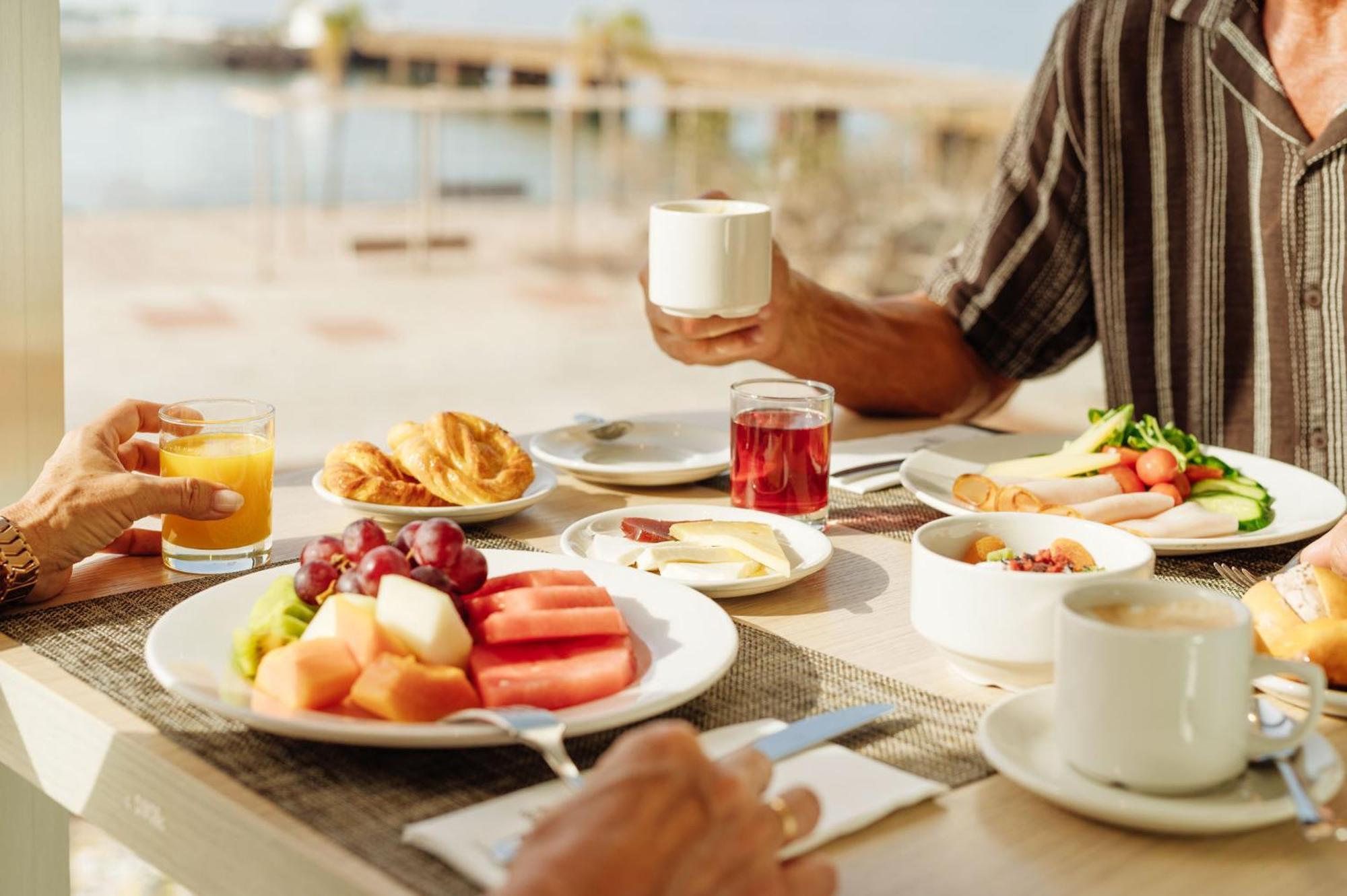 Arrecife Gran Hotel & Spa Екстер'єр фото A breakfast buffet